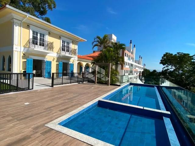 Apartamento venda em Região Geográfica Imediata de Florianópolis, Desterro