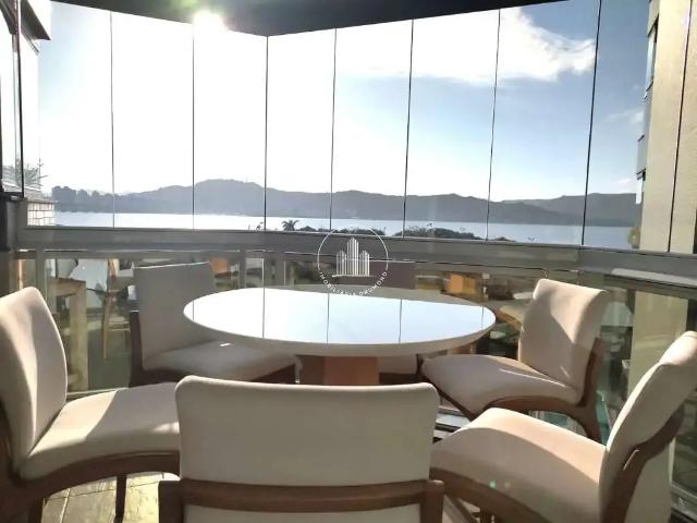 Apartamento venda em Região Geográfica Imediata de Florianópolis, Desterro