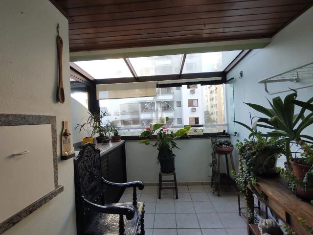Apartamento venda em Região Geográfica Imediata de Florianópolis, Desterro