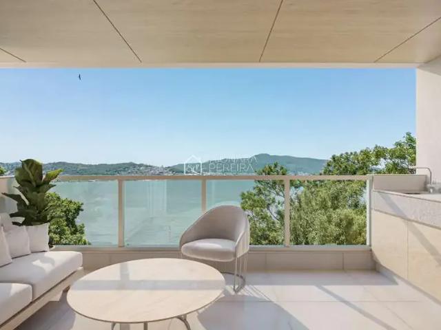 Apartamento venda em Região Geográfica Imediata de Florianópolis, Desterro
