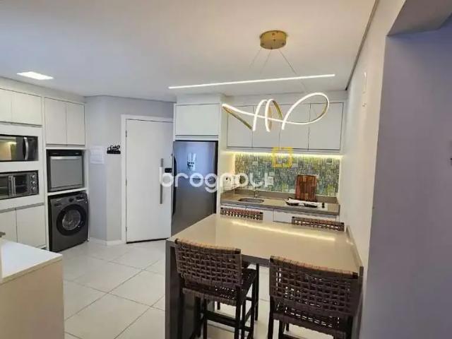 Apartamento venda em Região Geográfica Imediata de Florianópolis, Desterro