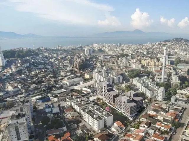 Apartamento venda em Região Geográfica Imediata de Florianópolis, Desterro