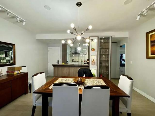 Apartamento venda em Região Geográfica Imediata de Florianópolis, Desterro