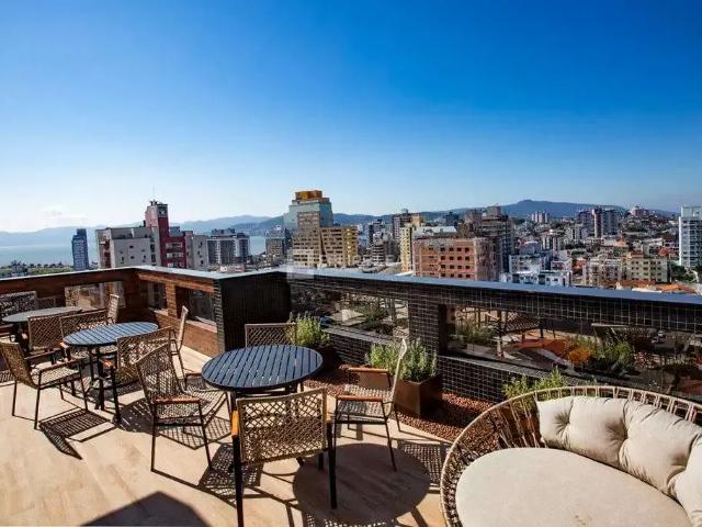 Apartamento venda em Região Geográfica Imediata de Florianópolis, Desterro