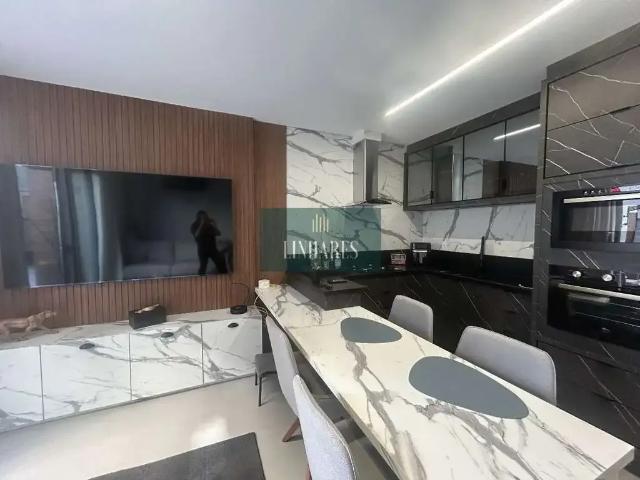 Apartamento venda em Região Geográfica Imediata de Florianópolis, Desterro