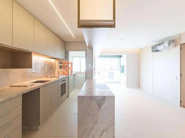 Apartamento venda em Região Geográfica Imediata de Florianópolis, Desterro