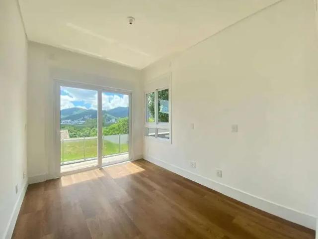 Apartamento venda em Região Geográfica Imediata de Florianópolis, Desterro