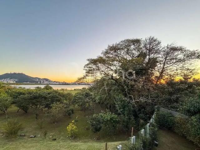 Apartamento venda em Região Geográfica Imediata de Florianópolis, Desterro
