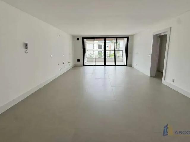 Apartamento venda em Região Geográfica Imediata de Florianópolis, Desterro