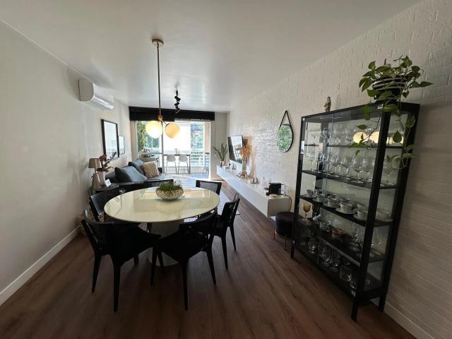 Apartamento venda em Região Geográfica Imediata de Florianópolis, Desterro
