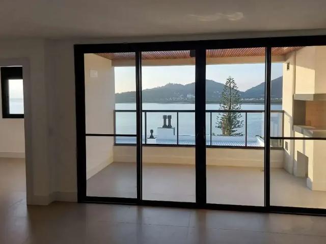 Apartamento venda em Região Geográfica Imediata de Florianópolis, Desterro