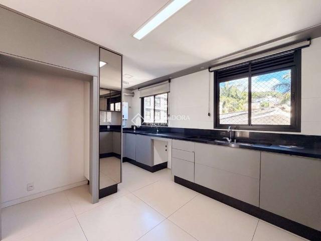 Apartamento venda em Região Geográfica Imediata de Florianópolis, Desterro