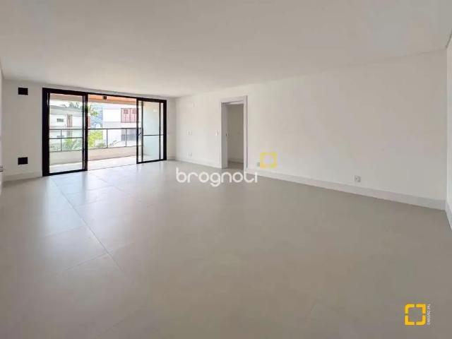 Apartamento venda em Região Geográfica Imediata de Florianópolis, Desterro