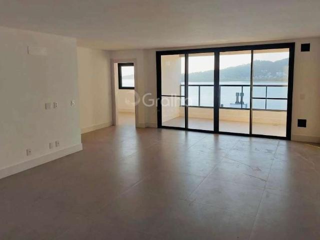 Apartamento venda em Região Geográfica Imediata de Florianópolis, Desterro