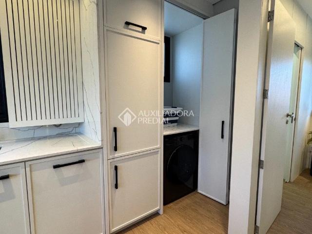 Apartamento venda em Sambaqui, Florianópolis