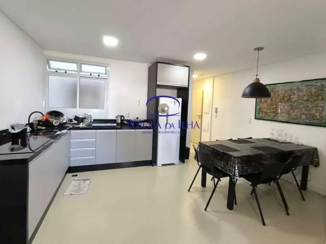 Apartamento venda em Região Geográfica Imediata de Florianópolis, Desterro