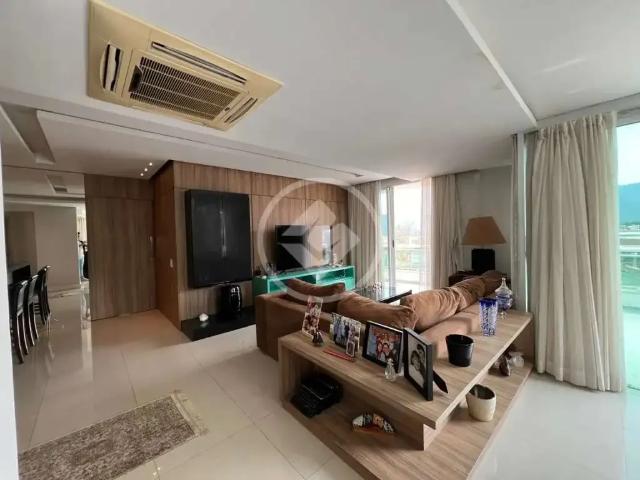 Apartamento venda em Região Geográfica Imediata de Florianópolis, Desterro