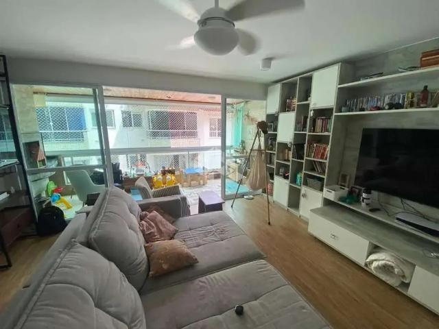 Apartamento venda em Região Geográfica Imediata de Florianópolis, Desterro