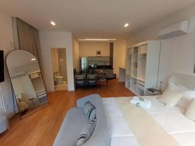 Apartamento venda em Região Geográfica Imediata de Florianópolis, Desterro