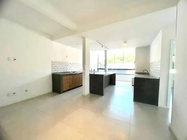 Apartamento venda em Região Geográfica Imediata de Florianópolis, Desterro