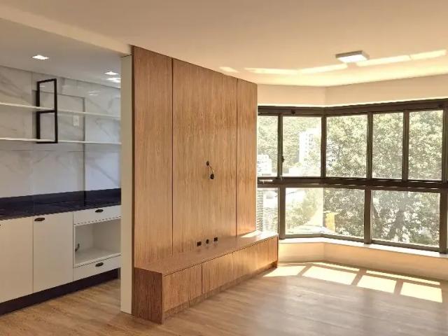 Apartamento venda em Região Geográfica Imediata de Florianópolis, Desterro