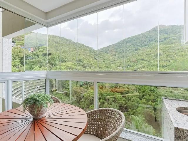 Apartamento venda em Região Geográfica Imediata de Florianópolis, Desterro