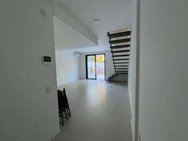 Apartamento venda em Região Geográfica Imediata de Florianópolis, Desterro