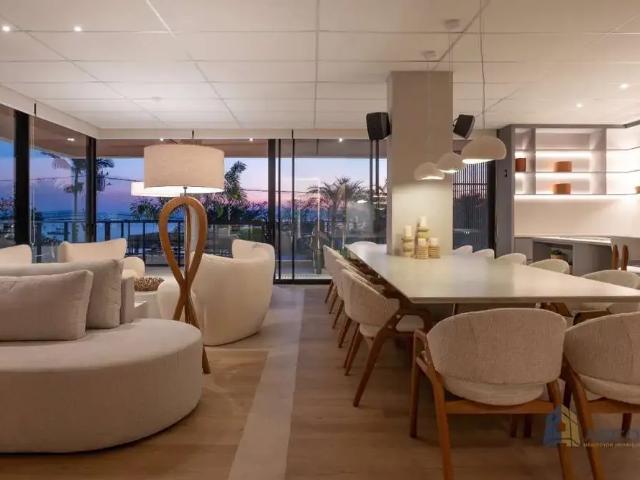 Apartamento venda em Região Geográfica Imediata de Florianópolis, Desterro