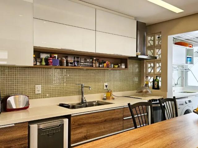 Apartamento venda em Região Geográfica Imediata de Florianópolis, Desterro
