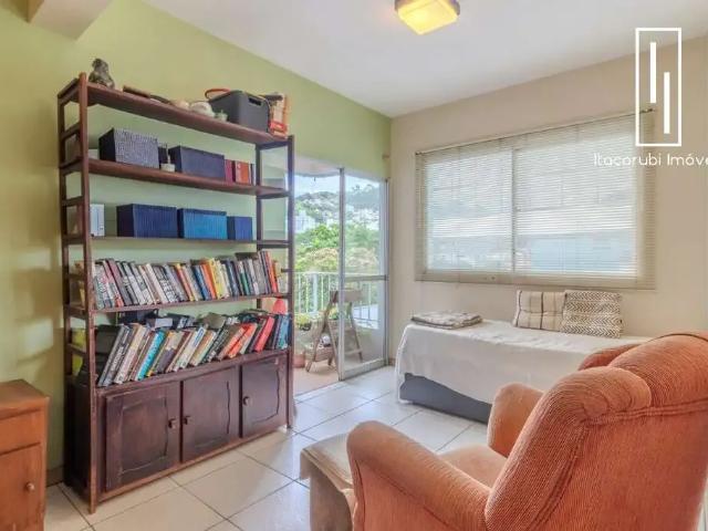 Apartamento venda em Região Geográfica Imediata de Florianópolis, Desterro