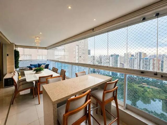 Apartamento venda em Região Geográfica Imediata de Goiânia, Goiânia