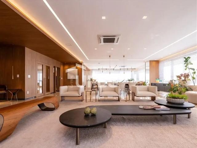 Apartamento venda em Região Geográfica Imediata de Goiânia, Goiânia