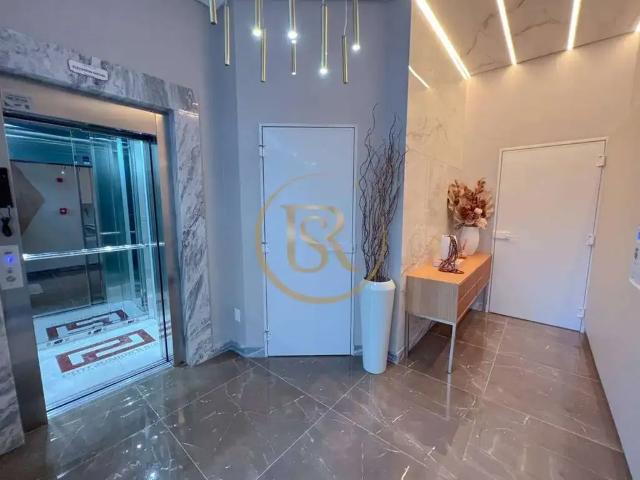 Apartamento venda em Meia Praia, Itapema