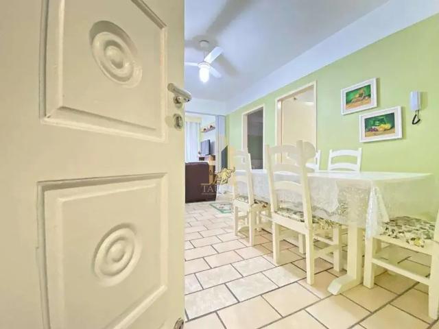 Apartamento venda em Meia Praia, Itapema