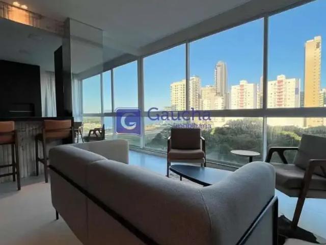 Apartamento venda em Meia Praia, Itapema