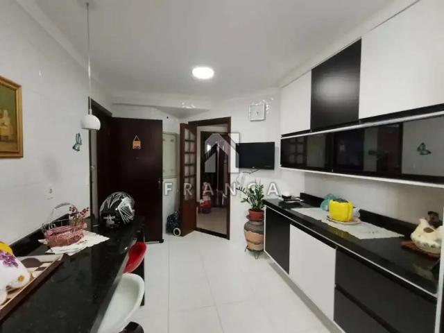 Apartamento venda em Região Imediata de São José dos Campos, Região Metropolitana do Vale do Paraíba e Litoral Norte