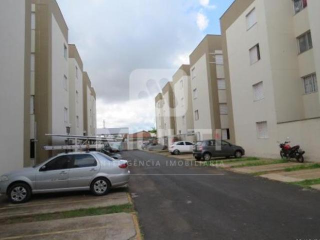 Apartamento venda em Região Geográfica Imediata de Uberlândia, Oliveira Fortes