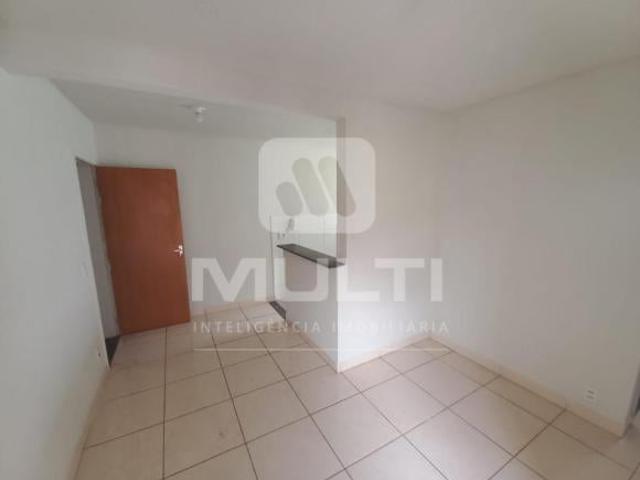 Apartamento venda em Região Geográfica Imediata de Uberlândia, Oliveira Fortes