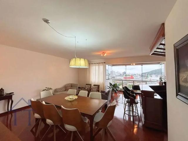 Apartamento venda em Bucarein, Joinville