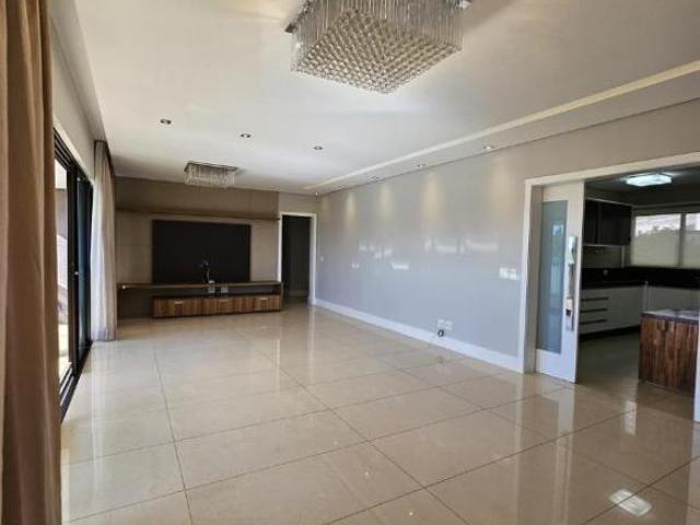 Apartamento venda em Região Geográfica Imediata de Londrina, Londrina