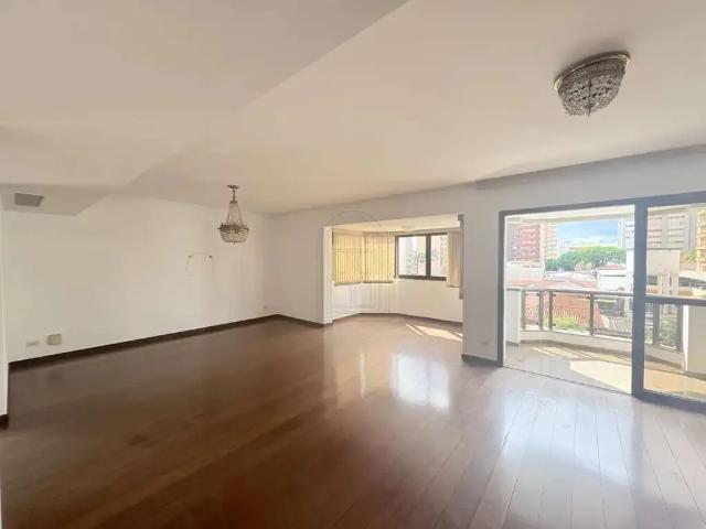 Apartamento venda em Região Geográfica Imediata de Londrina, Londrina