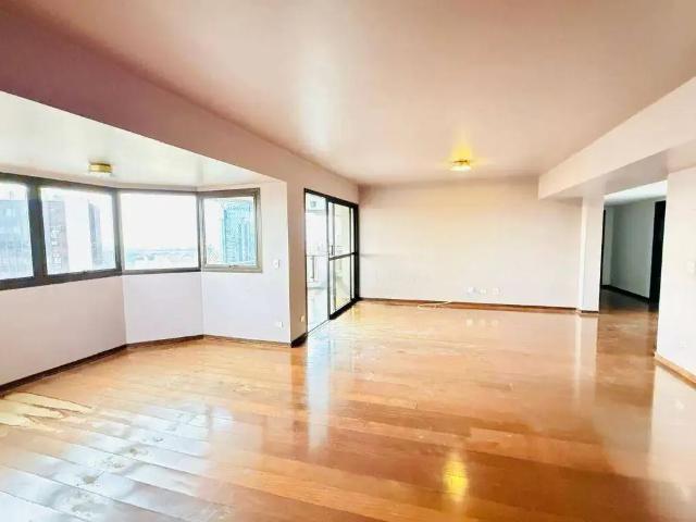 Apartamento venda em Região Geográfica Imediata de Londrina, Londrina