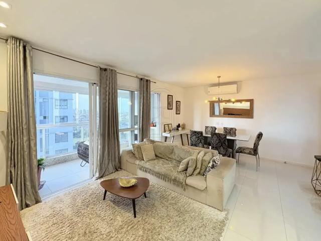 Apartamento venda em Região Geográfica Imediata de Londrina, Londrina
