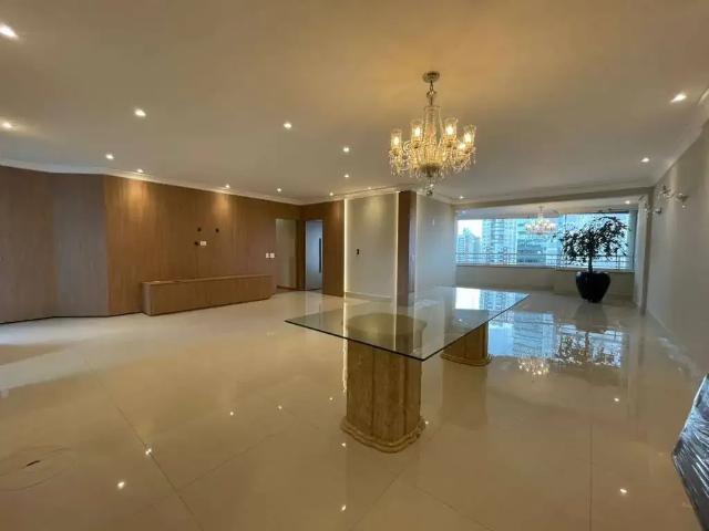 Apartamento venda em Região Geográfica Imediata de Londrina, Londrina