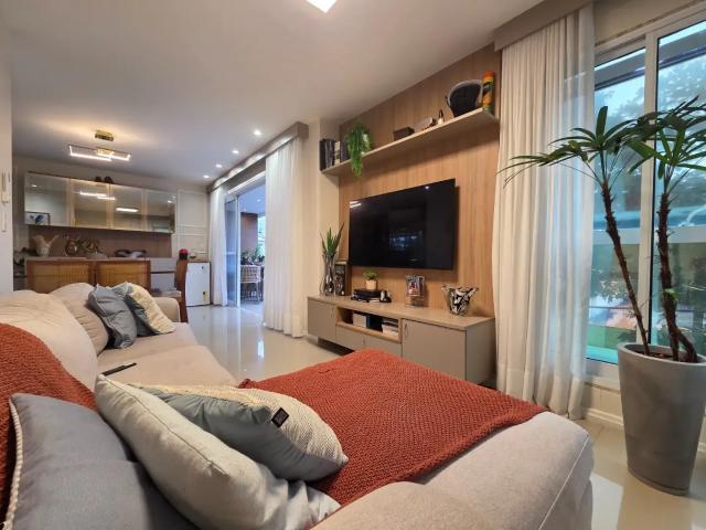 Apartamento venda em Região Geográfica Imediata de Macaé-Rio das Ostras, Macaé