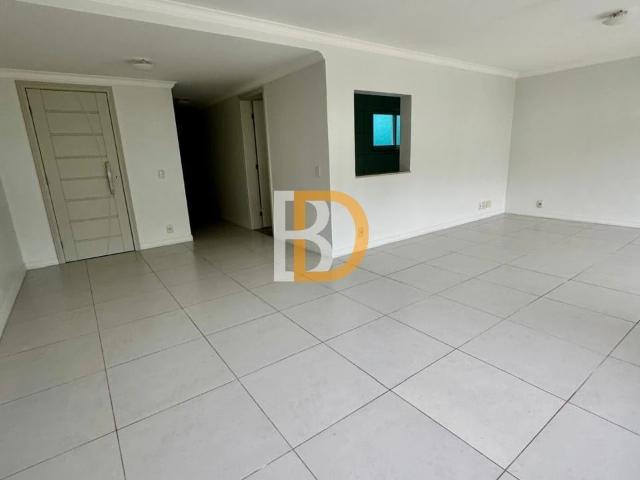 Apartamento venda em Macaé
