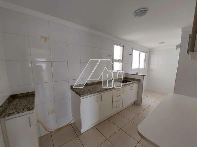 Apartamento venda em Marília
