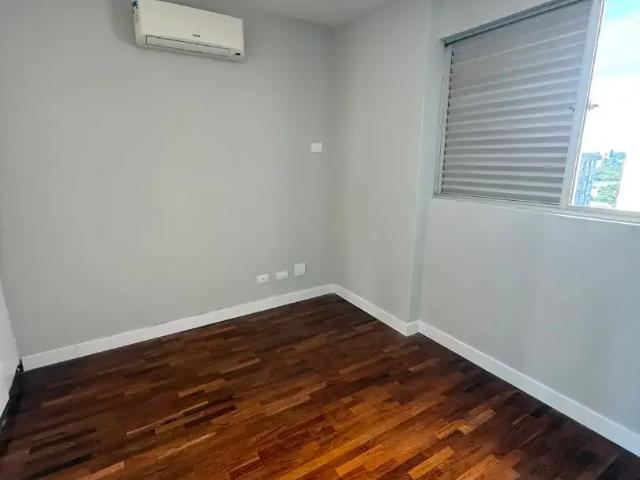 Apartamento venda em Região Geográfica Imediata de Maringá, Maringá
