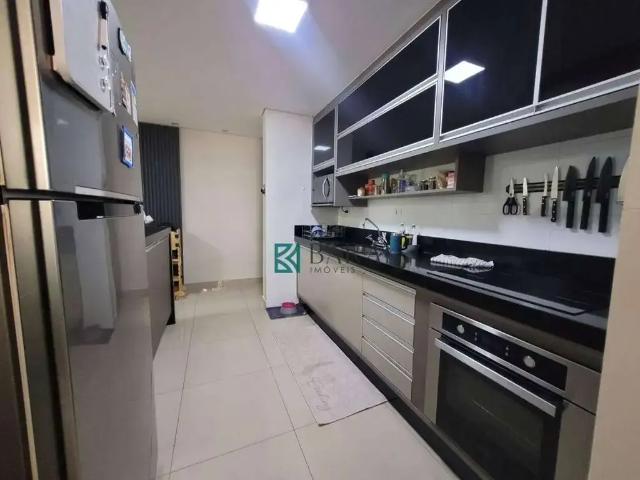 Apartamento venda em Parque das Palmeiras, Maringá