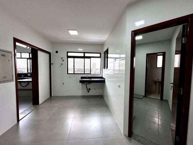 Apartamento venda em Região Geográfica Imediata de Maringá, Maringá